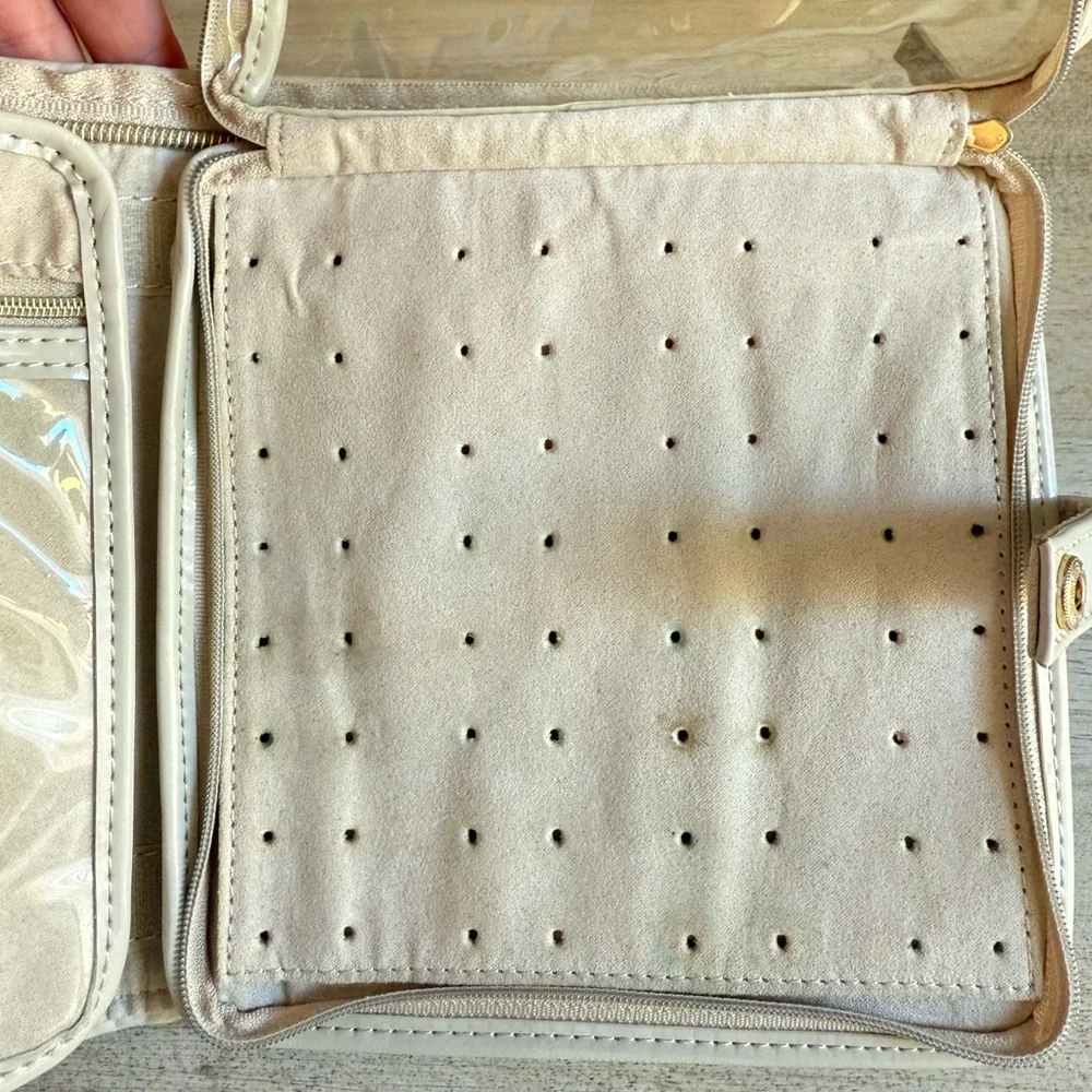 Kendra Scott The Zip Away Jet Set Jewelry Organizer